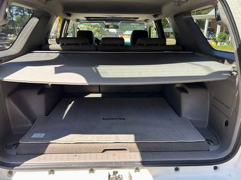 Used 2008 Toyota 4Runner SR5 w/ SR5 Extra Value Pkg 1 RWD image 16