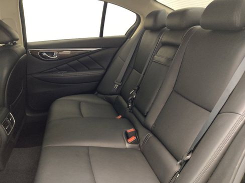 Used 2018 INFINITI Q50 Luxe w/ Essential Package (3.0T Luxe) AWD/4WD image 18