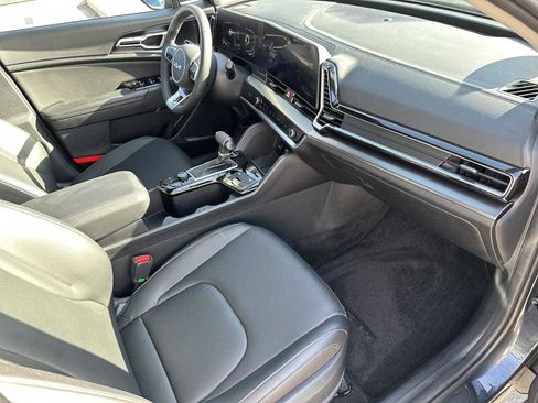 Used 2024 Kia Sportage EX image 23