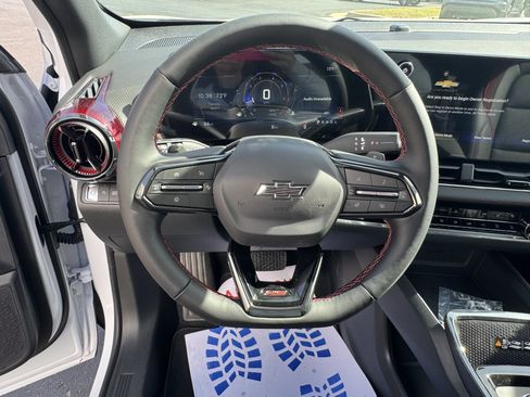 New 2026 Chevrolet Equinox RS FWD image 17