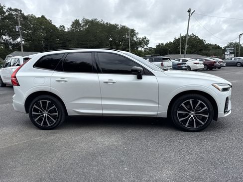 Used 2023 Volvo XC60 B5 Plus w/ Climate Package AWD/4WD image 6