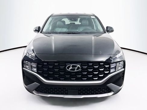 Used 2023 Hyundai Santa Fe SE image 2