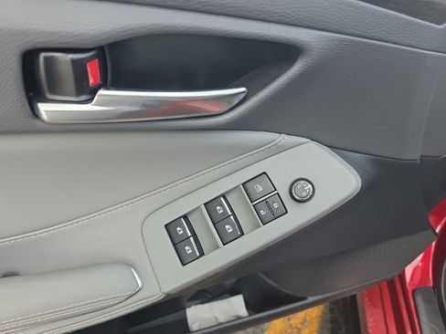 Certified 2021 Toyota Avalon XLE image 15