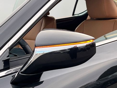 Certified 2023 Lexus ES 350 w/ Premium Package image 26