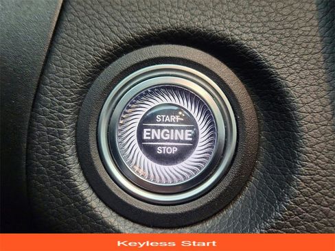 Used 2021 Mercedes-Benz GLC 300 4MATIC image 36