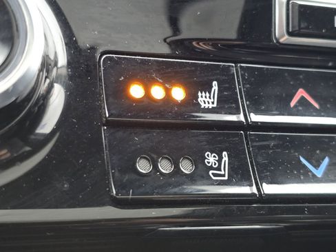 Used 2021 Toyota Highlander Platinum image 6