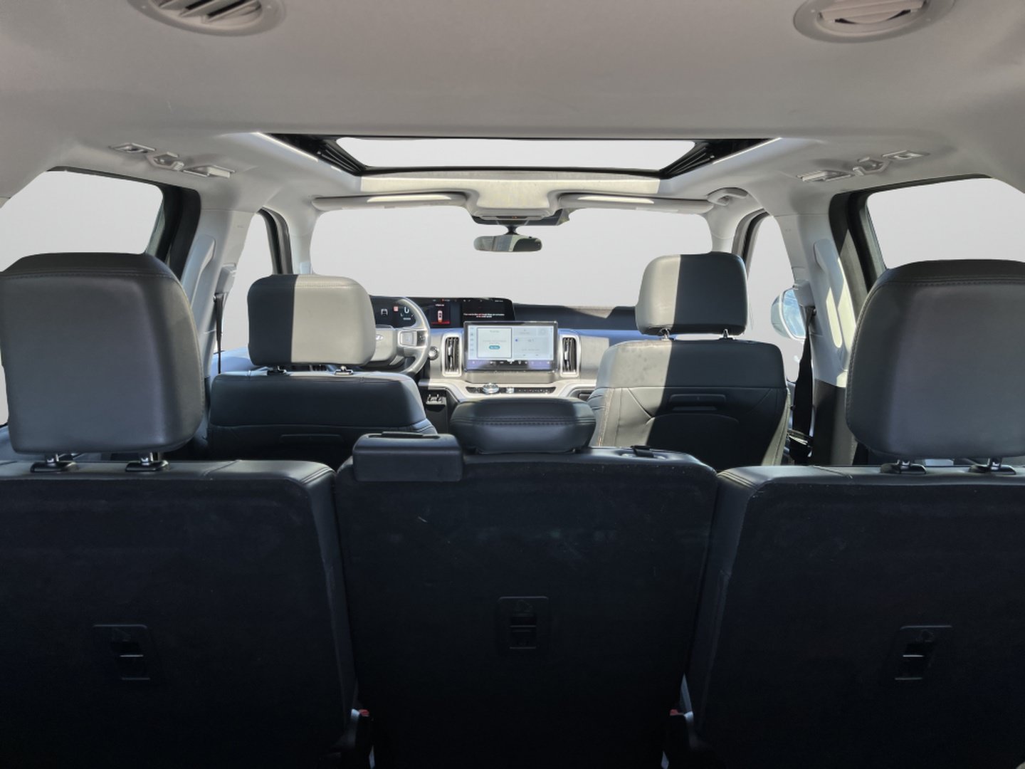 Used 2025 Ford Expedition Active AWD/4WD image 11
