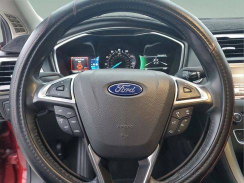 Used 2016 Ford Fusion SE w/ Equipment Group 202A FWD image 17