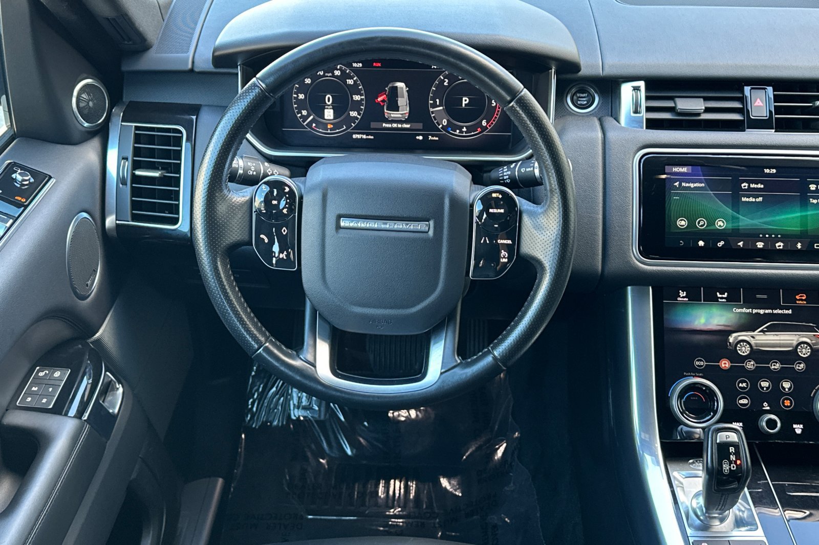 Used 2018 Land Rover Range Rover Sport HSE AWD/4WD image 16