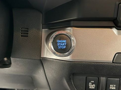 Used 2023 Toyota Tacoma SR5 w/ Technology Package RWD image 18