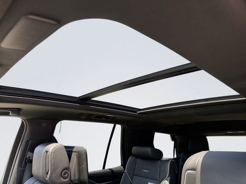 Certified 2023 Cadillac Escalade Sport AWD/4WD image 6