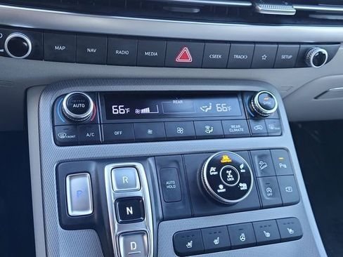 Used 2023 Hyundai Palisade Limited w/ Cargo Package image 24