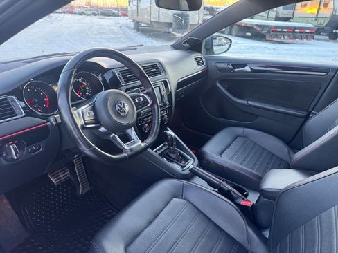 Used 2017 Volkswagen Jetta GLI image 10