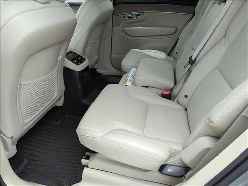 Used 2025 Volvo XC90 T8 Ultra w/ Protection Package Premier AWD/4WD image 13