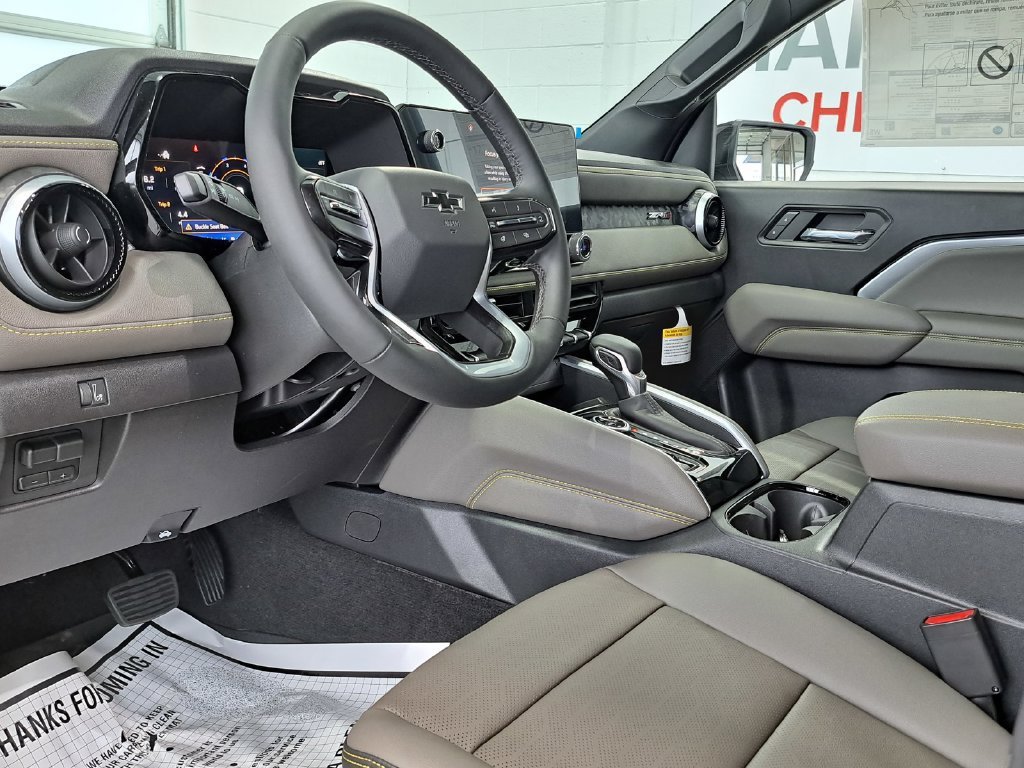 New 2026 Chevrolet Colorado ZR2 w/ Technology Package AWD/4WD image 7