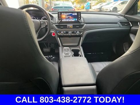 Used 2022 Honda Accord Touring image 17
