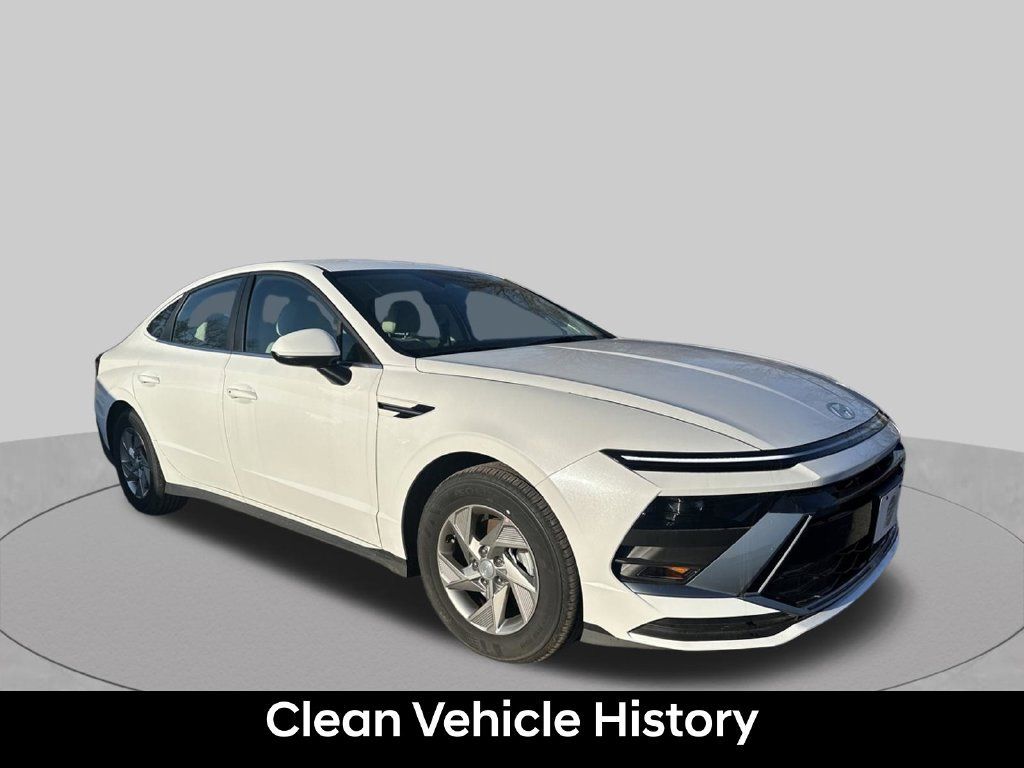 Used 2026 Hyundai Sonata SE FWD image 9