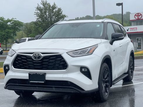 Used 2026 Toyota Highlander Limited AWD/4WD image 13