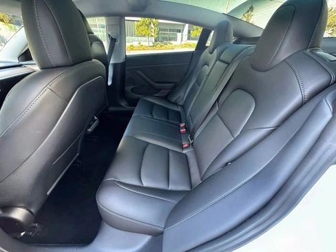 Used 2023 Tesla Model 3 Standard Range RWD image 9