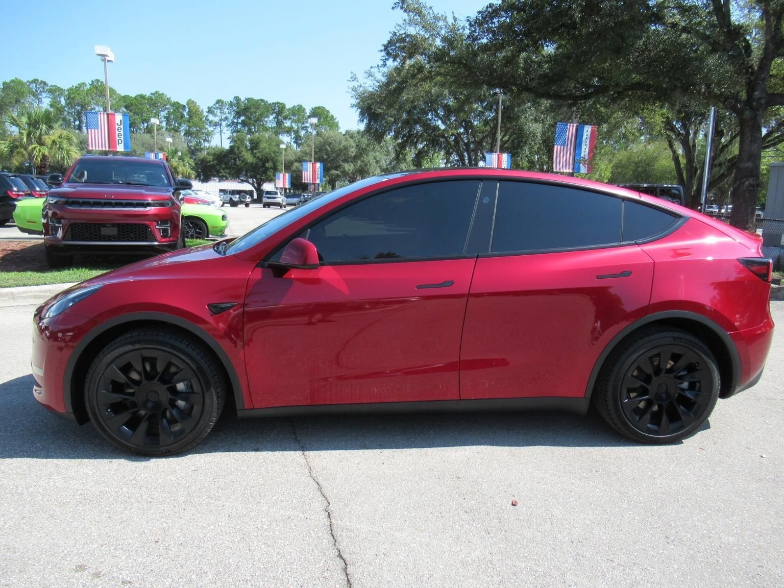 Used 2024 Tesla Model Y Long Range AWD/4WD image 5