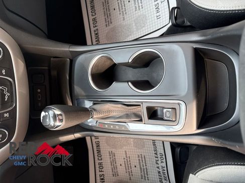 Used 2019 Chevrolet Equinox LS FWD image 22