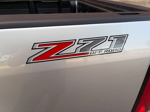 Used 2017 Chevrolet Colorado Z71 AWD/4WD image 8