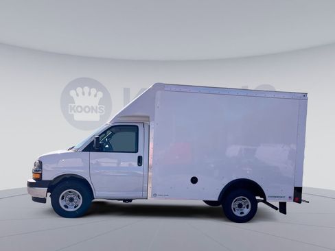 New 2025 Chevrolet Express 3500 w/ Power Convenience Package image 2