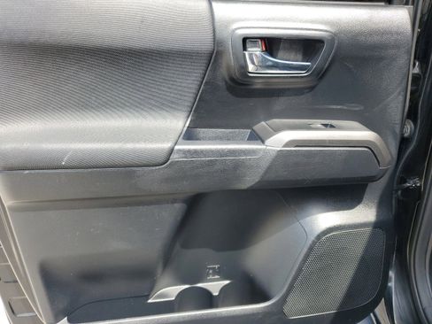 Used 2016 Toyota Tacoma 2WD Double Cab image 12