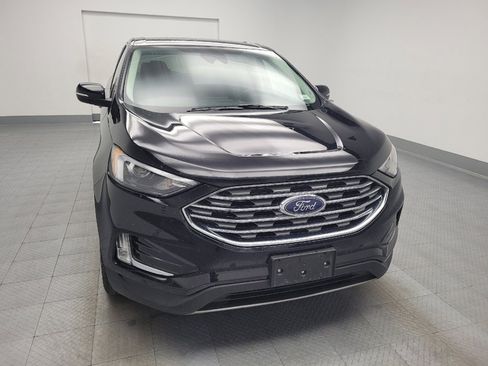 Used 2024 Ford Edge Titanium image 14