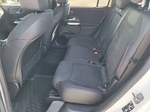 Used 2025 Mercedes-Benz GLB 250 image 6
