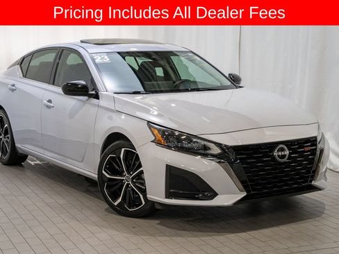 Certified 2023 Nissan Altima 2.5 SR w/ SR Premium Package FWD image 1