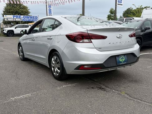 Used 2020 Hyundai Elantra SE FWD image 4