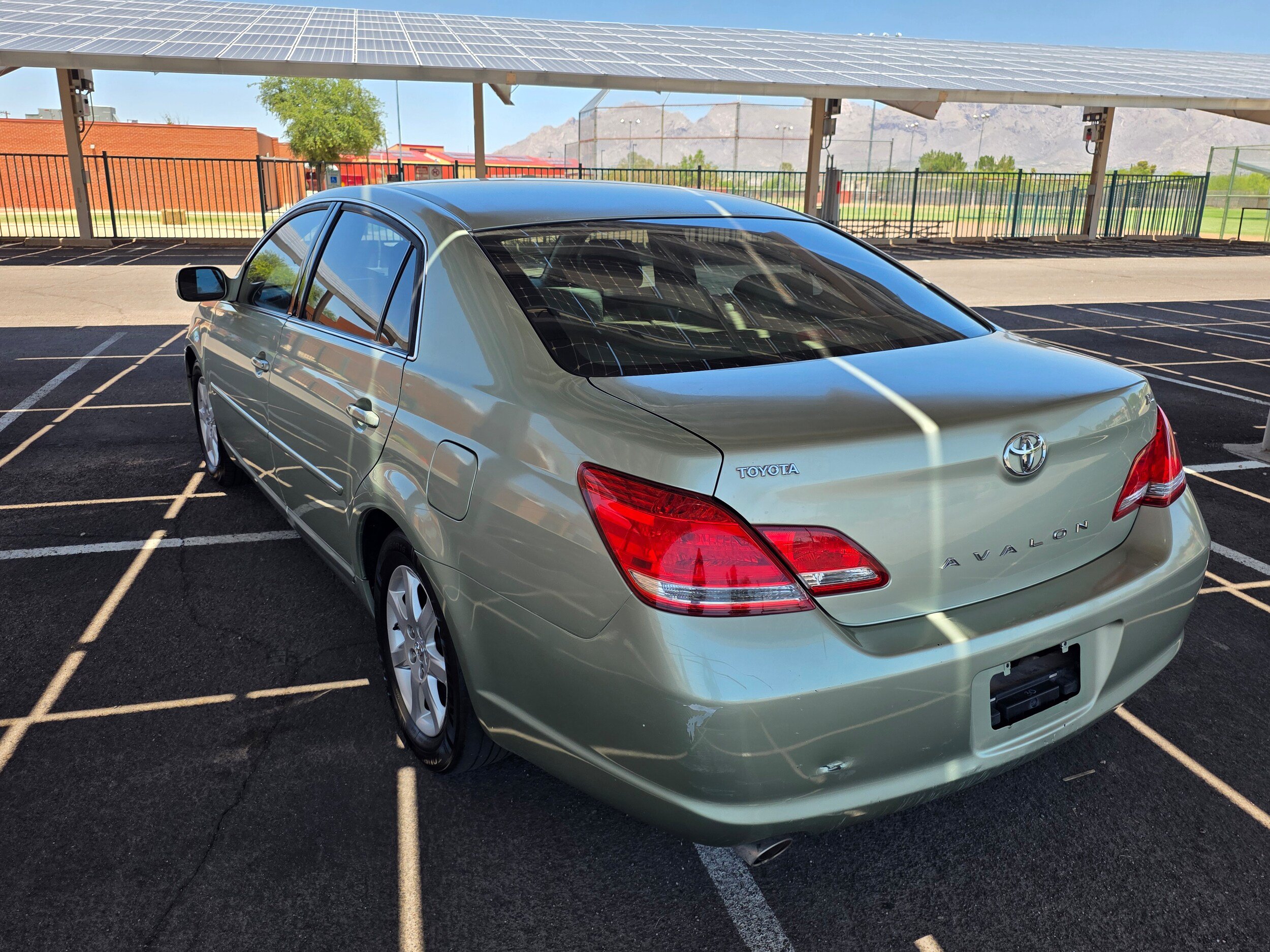 Used 2007 Toyota Avalon Limited FWD image 3