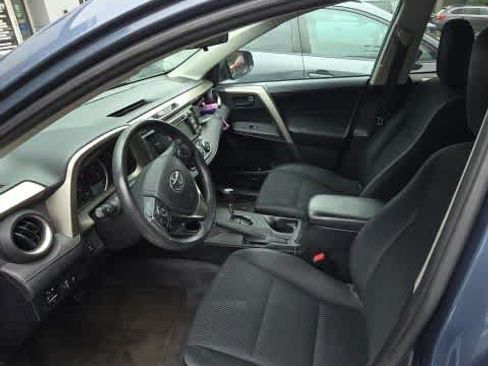 Used 2014 Toyota RAV4 LE AWD/4WD image 14