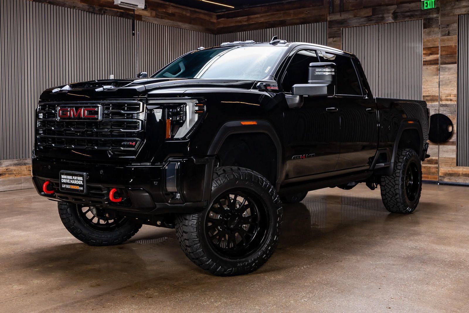 Used 2024 GMC Sierra 2500 AT4 w/ AT4 Premium Plus Package AWD/4WD image 5