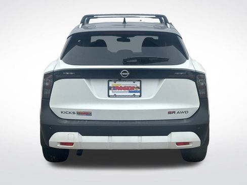 New 2026 Nissan Kicks SR w/ Cold Weather Package image 4