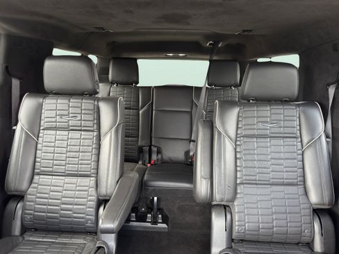 Used 2022 Cadillac Escalade ESV Premium Luxury Platinum w/ Heavy-Duty Trailer Package image 97