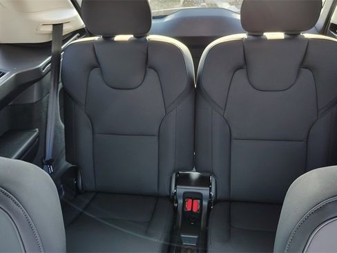 New 2026 Volvo XC90 B6 Plus image 32