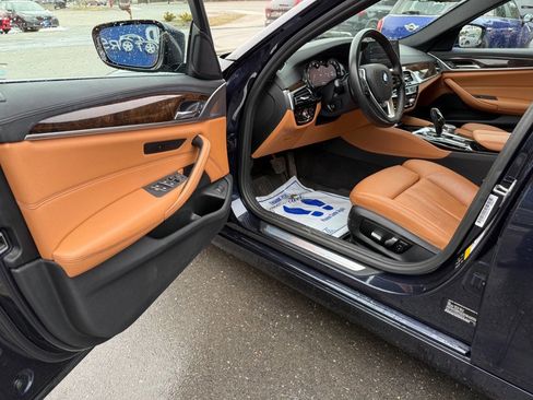 Used 2017 BMW 530i xDrive image 18
