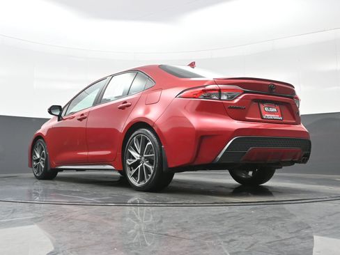 Used 2021 Toyota Corolla SE w/ Carpet Mat Package (TMS) image 27