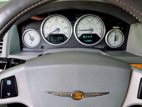 Used 2008 Chrysler Town & Country Limited w/ Entertainment Group #3 FWD image 13