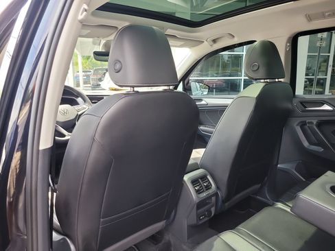 Used 2024 Volkswagen Tiguan SE FWD image 11