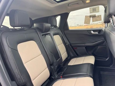 Used 2022 Ford Escape Titanium w/ Titanium Elite Package AWD/4WD image 30