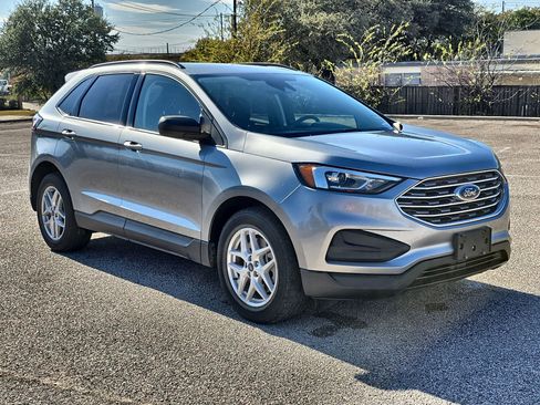 Certified 2022 Ford Edge SE image 1
