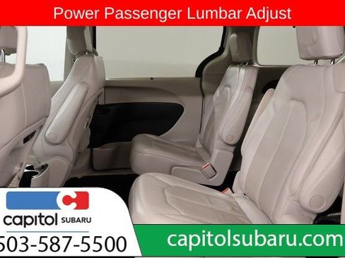 Used 2020 Chrysler Pacifica Touring-L w/ Tire & Wheel Group image 28