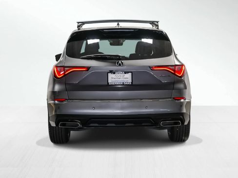 Certified 2022 Acura MDX FWD w/ Technology Package image 3