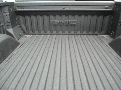 New 2026 GMC Sierra 1500 Denali AWD/4WD image 9