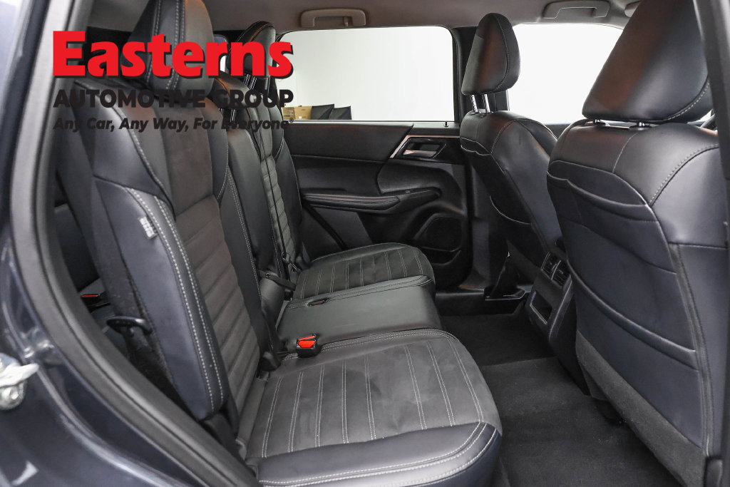 Used 2024 Mitsubishi Outlander SE FWD image 23