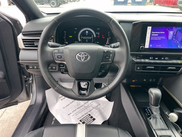 Used 2025 Toyota Camry SE w/ Convenience Package FWD image 23