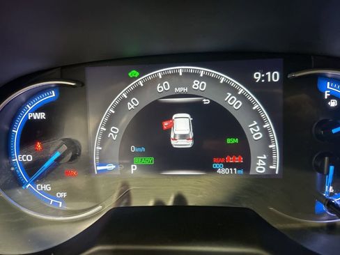 Used 2024 Toyota RAV4 LE image 26